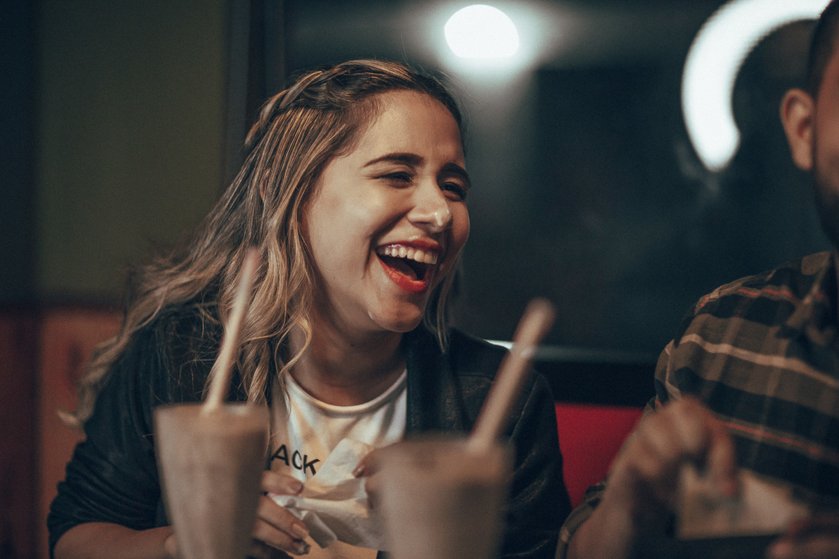 pre wedding-ensaio-fotografia-casamento-book de casal- prewedding-lover-fotos-fortaleza- parque do coco-hamburgueria-barneys