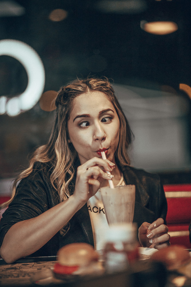 pre wedding-ensaio-fotografia-casamento-book de casal- prewedding-lover-fotos-fortaleza- parque do coco-hamburgueria-barneys