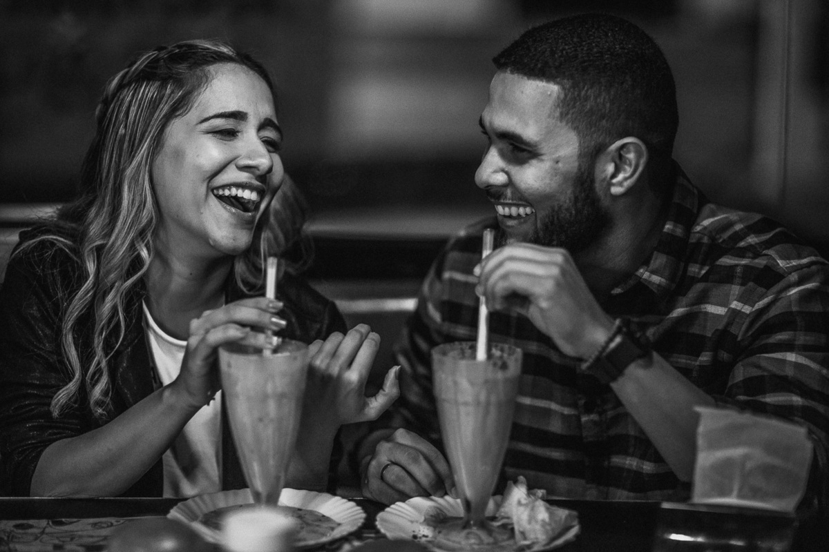 pre wedding-ensaio-fotografia-casamento-book de casal- prewedding-lover-fotos-fortaleza- parque do coco-hamburgueria-barneys