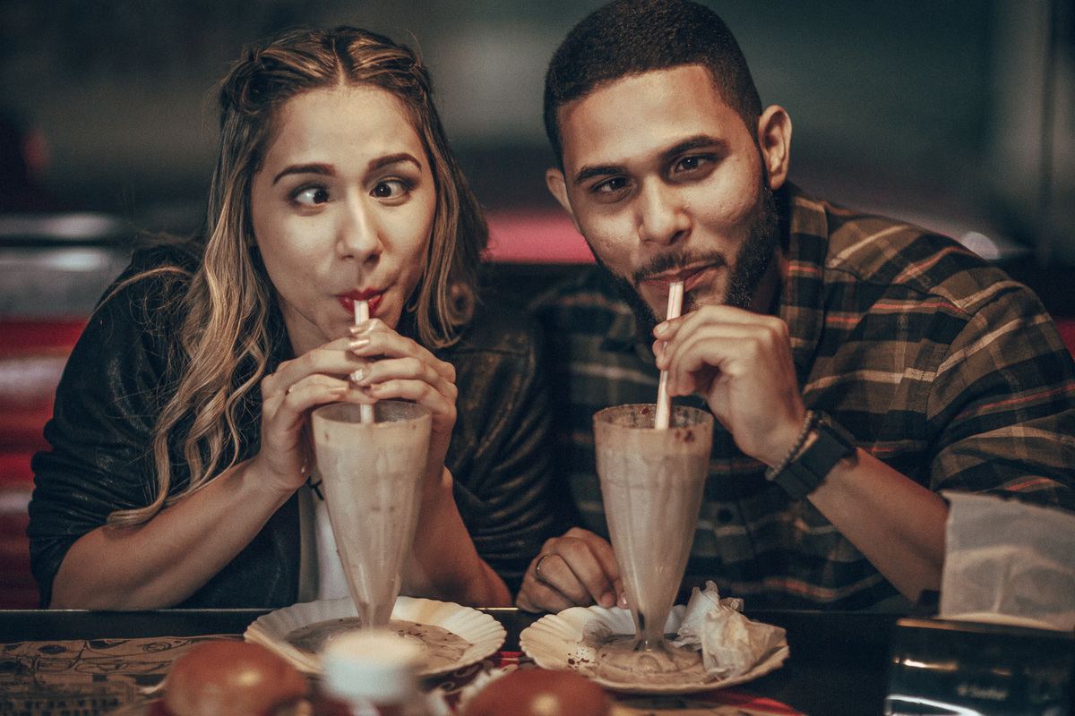 pre wedding-ensaio-fotografia-casamento-book de casal- prewedding-lover-fotos-fortaleza- parque do coco-hamburgueria-barneys