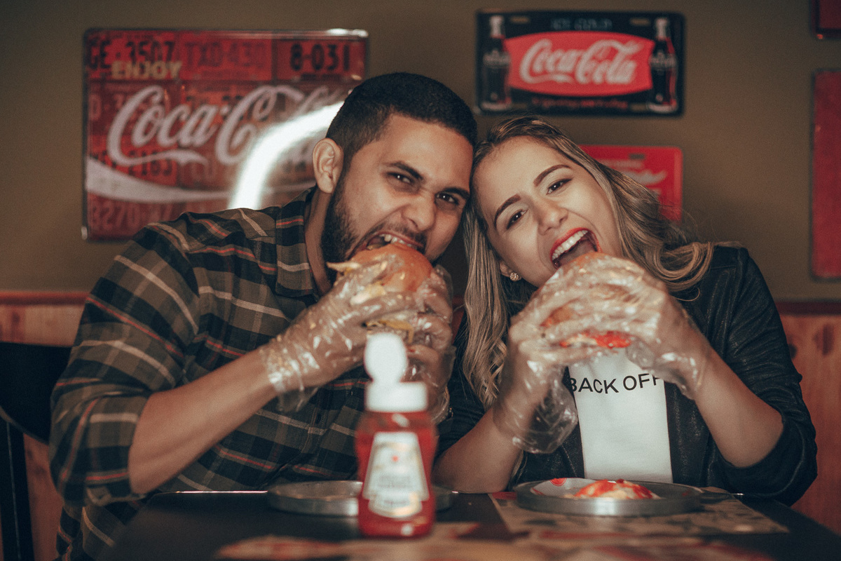 pre wedding-ensaio-fotografia-casamento-book de casal- prewedding-lover-fotos-fortaleza- parque do coco-hamburgueria-barneys
