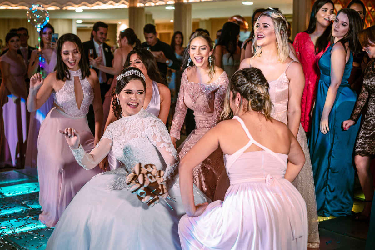 makingofnoiva-noiva-noivos-noivado-wedding-vestido de noiva-casamento-vou casar-lua de mel-marido-mulher-terno-make-penteado-buffet-Luanas-parquelandia-aldeota-meireles-fatima-agua fria-varjota-edson queiroz-igreja-cerimonialista