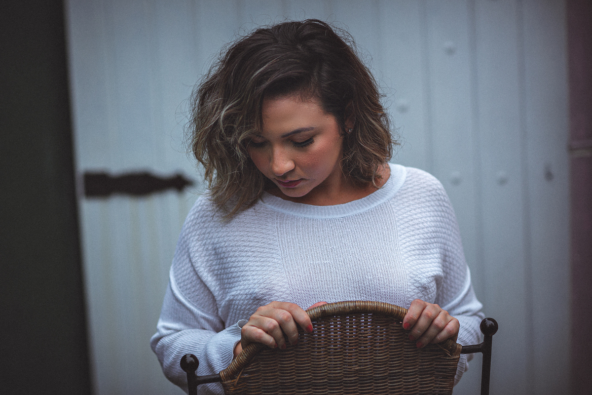 mulher-book fotografico-foto sensual-fotografia feminina-sensual-boudoir-fotos em casa-mcdonalds-bigmac-fotografo ceara-debutante-15 anos