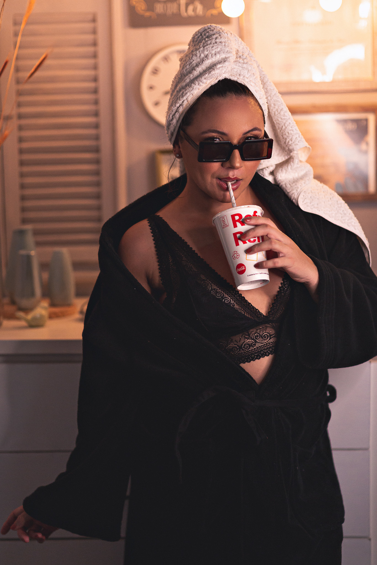 mulher-book fotografico-foto sensual-fotografia feminina-sensual-boudoir-fotos em casa-mcdonalds-bigmac-fotografo ceara-debutante-15 anos