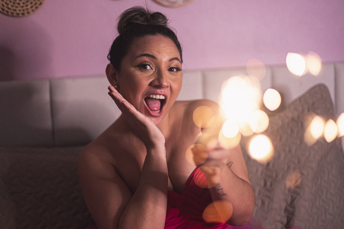 mulher-book fotografico-foto sensual-fotografia feminina-sensual-boudoir-fotos em casa-mcdonalds-bigmac-fotografo ceara-debutante-15 anos