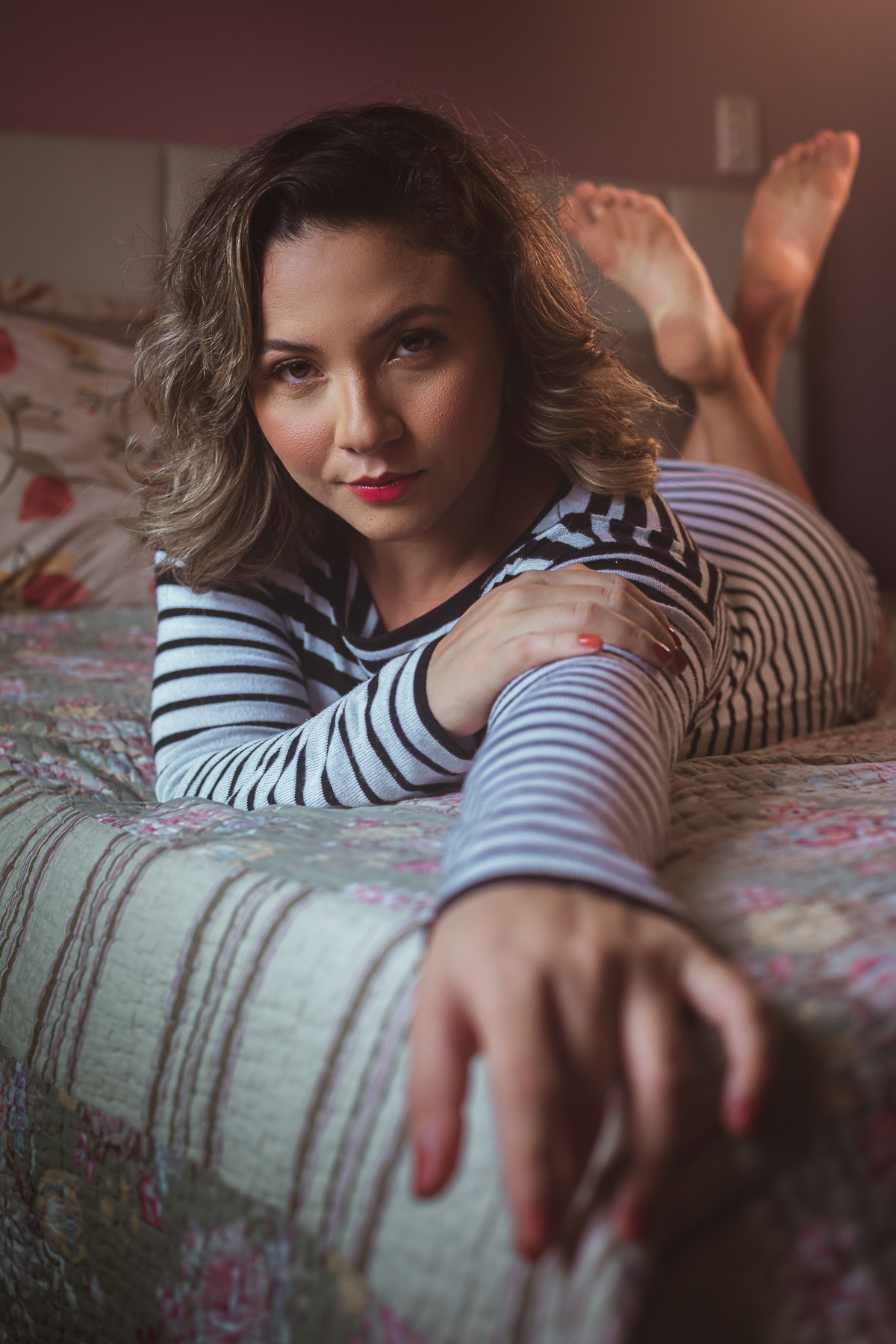 mulher-book fotografico-foto sensual-fotografia feminina-sensual-boudoir-fotos em casa-mcdonalds-bigmac-fotografo ceara-debutante-15 anos