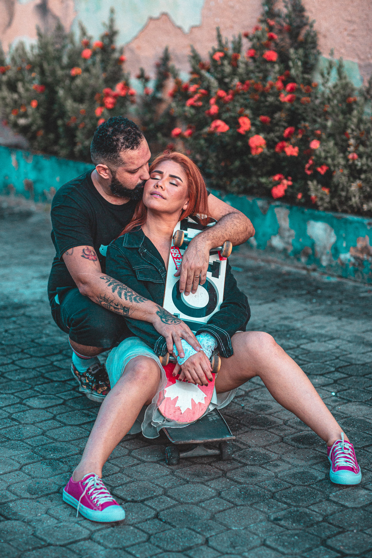 casal-noivos-noiva-casamento-vestido de noiva-pre wedding-book casal-ensaio-skate-pet-dog-game-ps4-rock in roll-vestido de noiva-allstar-converse-noiva de tenis