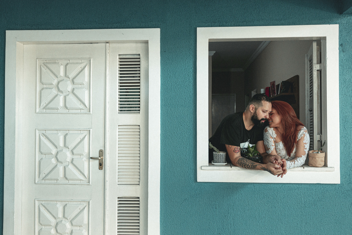casal-noivos-noiva-casamento-vestido de noiva-pre wedding-book casal-ensaio-skate-pet-dog-game-ps4-rock in roll-vestido de noiva-allstar-converse-noiva de tenis