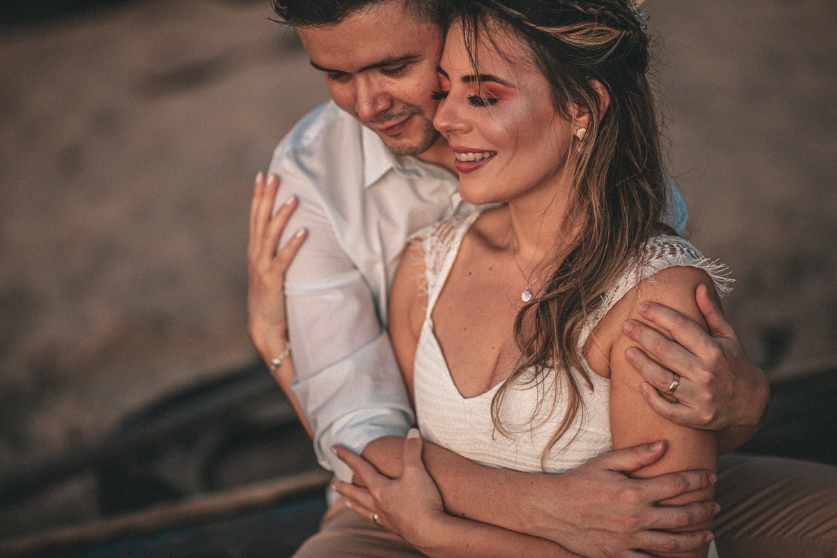 ensaio-pre wedding-casamento-book na praia-noivado-noiva-fotografo de casamento-praia-mucuripe-sasha-por do sol