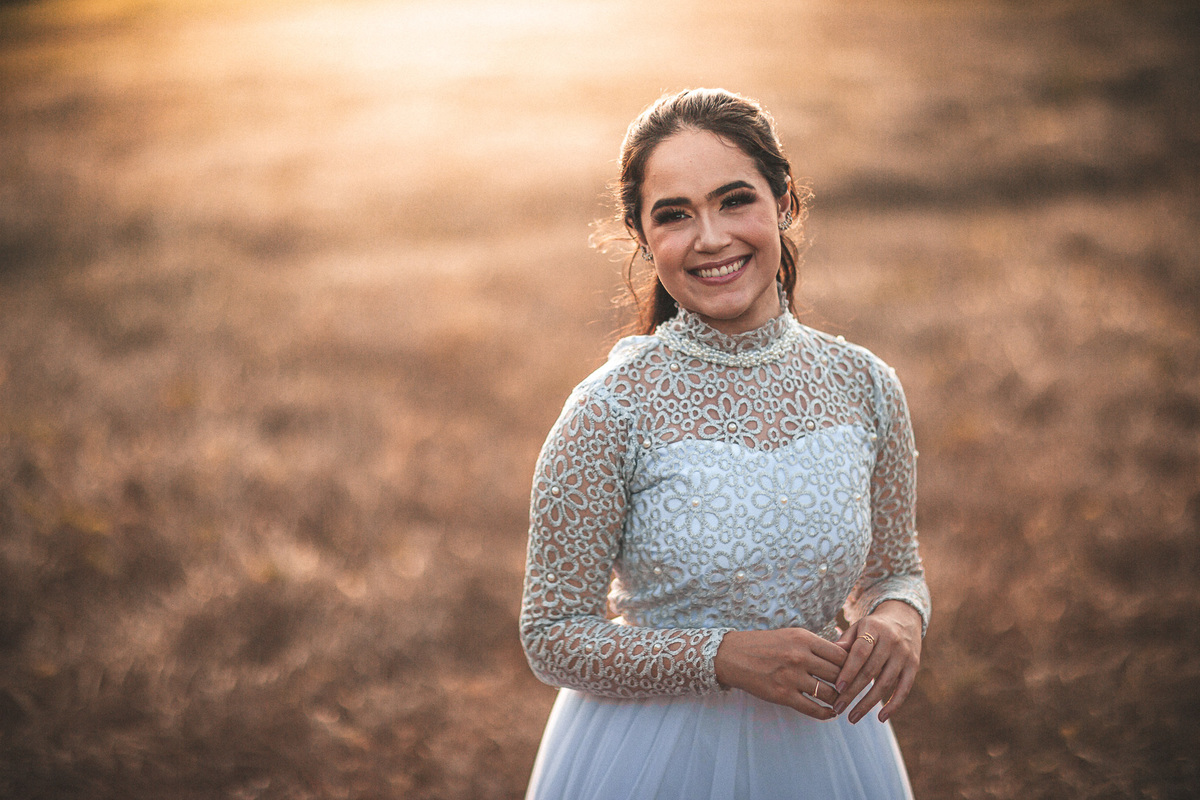 prewedding-casamento-noivado-book casal-fazenda-noiva-vestido prewedding-por do sol-fotos de casal