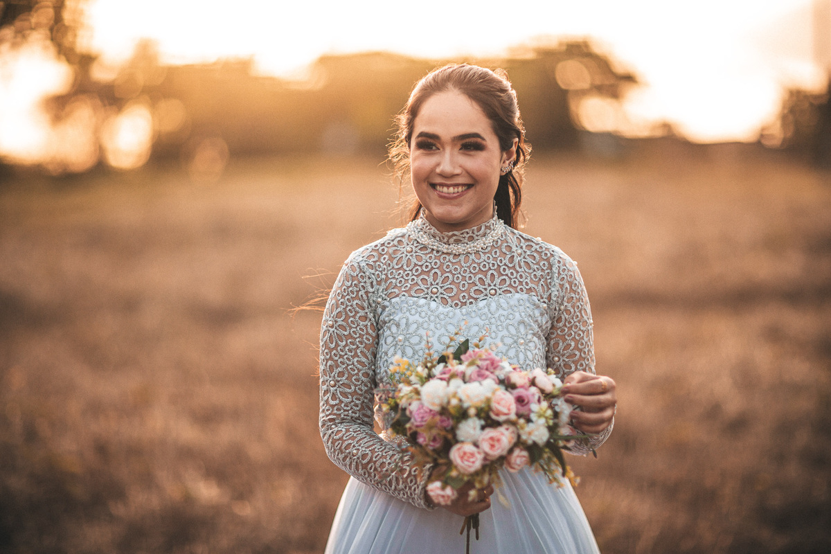 prewedding-casamento-noivado-book casal-fazenda-noiva-vestido prewedding-por do sol-fotos de casal