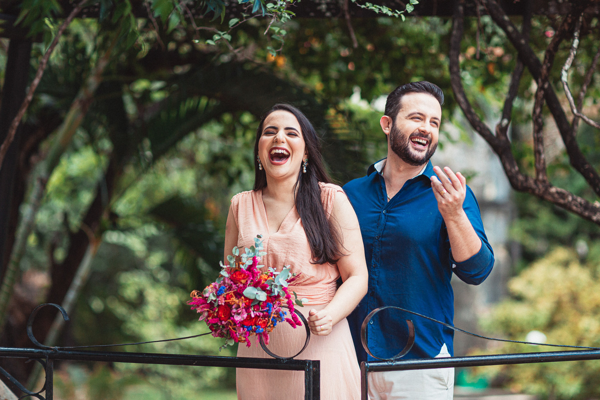 prewedding-casamento-noivos-book casal-fotos de casal-casamento na praia-fotos de casamento-vestido de noiva-fotografo de casamento