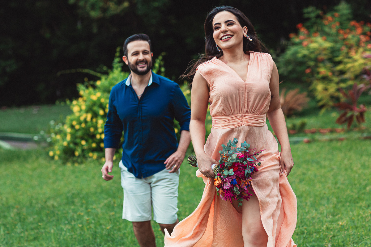 prewedding-casamento-noivos-book casal-fotos de casal-casamento na praia-fotos de casamento-vestido de noiva-fotografo de casamento