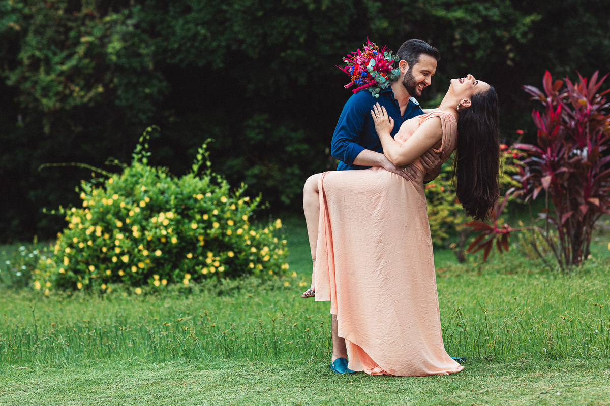 prewedding-casamento-noivos-book casal-fotos de casal-casamento na praia-fotos de casamento-vestido de noiva-fotografo de casamento
