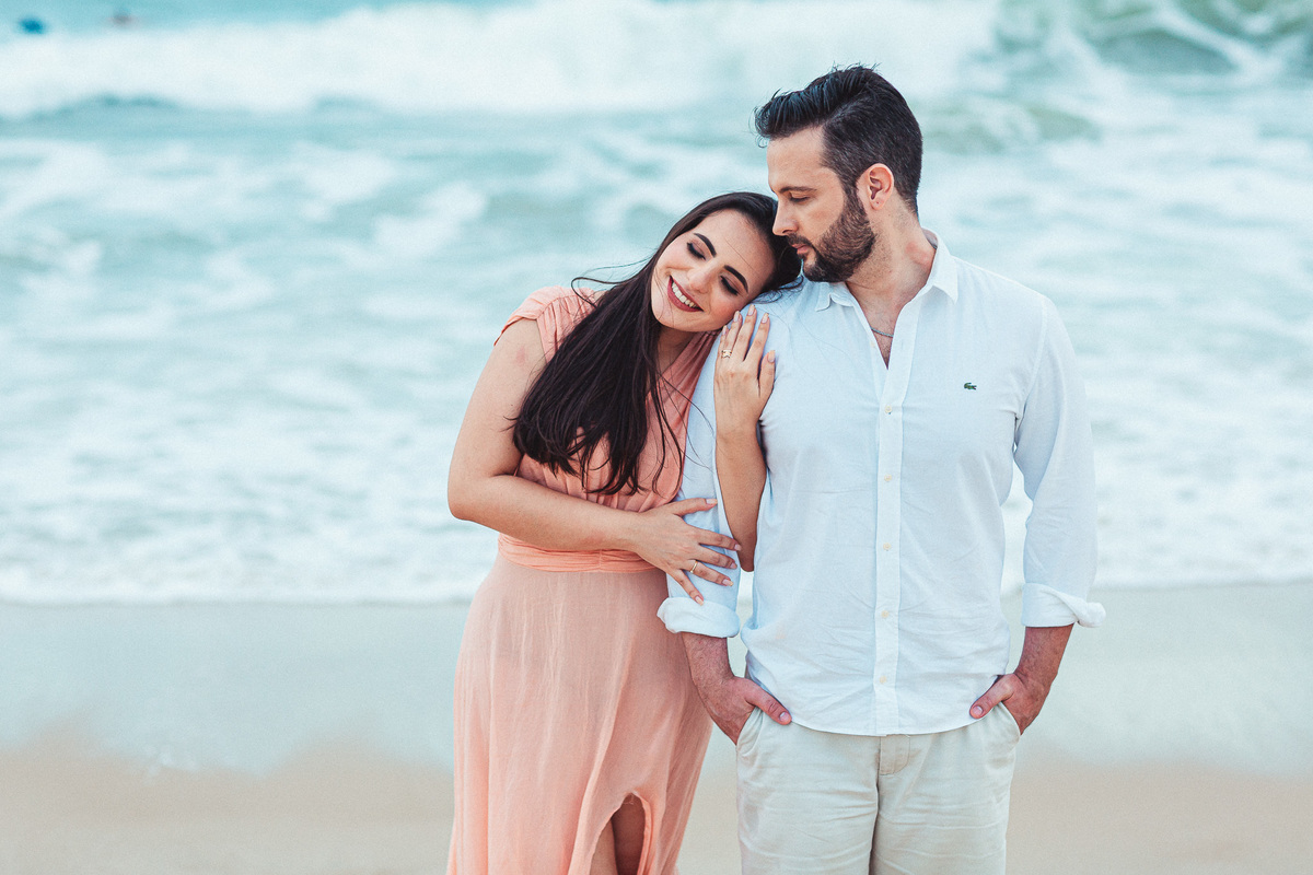 prewedding-casamento-noivos-book casal-fotos de casal-casamento na praia-fotos de casamento-vestido de noiva-fotografo de casamento