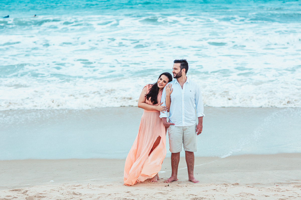 prewedding-casamento-noivos-book casal-fotos de casal-casamento na praia-fotos de casamento-vestido de noiva-fotografo de casamento