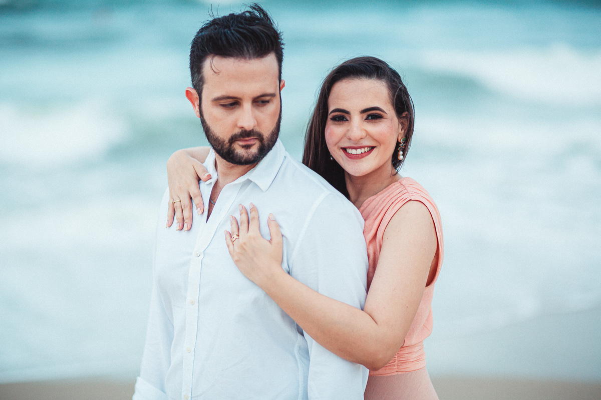 prewedding-casamento-noivos-book casal-fotos de casal-casamento na praia-fotos de casamento-vestido de noiva-fotografo de casamento