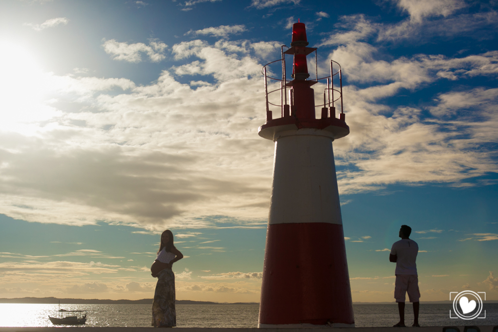 o colorir de um novo amanhecer. uma nova historia começa a ser escrita. uma vida nova se formando. e o amor forte como um farol para guiar este novo ser.