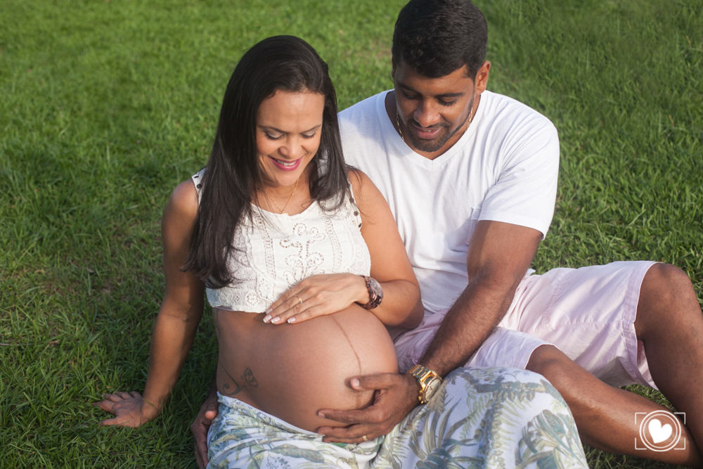 neste jardim ha uma mamãe atenta a cada chute deste pequenininho dentro da barriga e um papai ansioso por este nascimento.