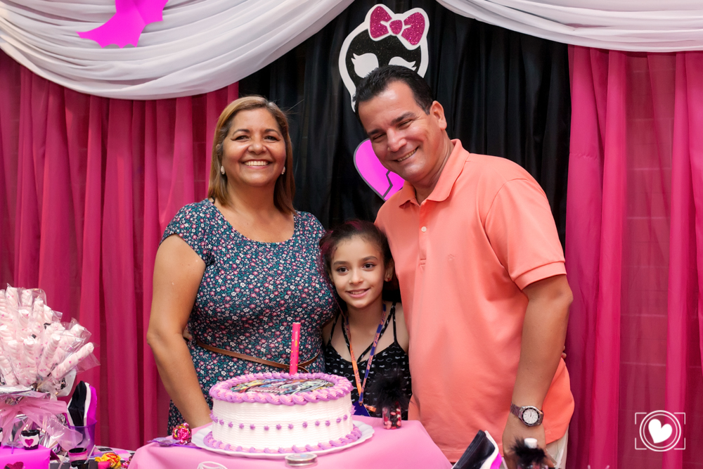 mamãe e papai não podia faltar nesta grande festa dark