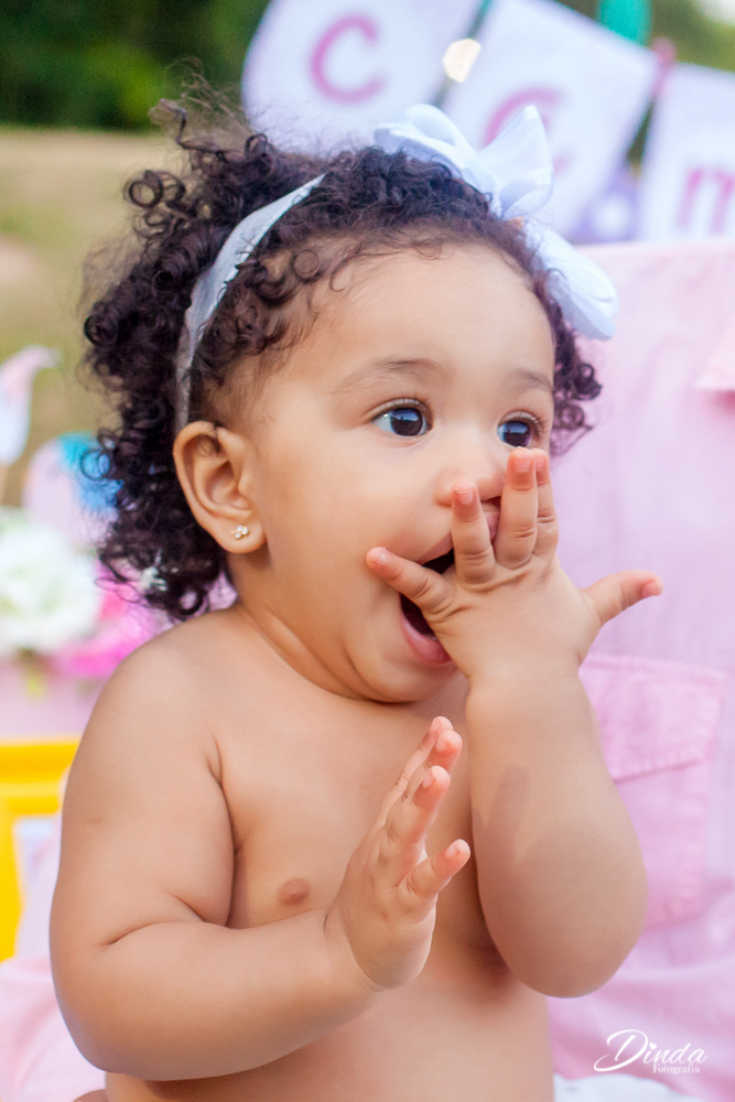 soltando um beijinho pra tia