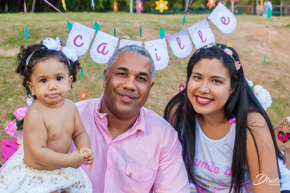 e a família reunida nesta tarde festiva