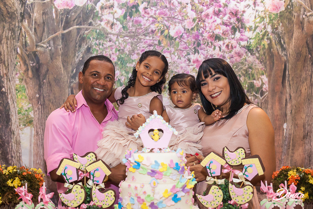 família linda reunida