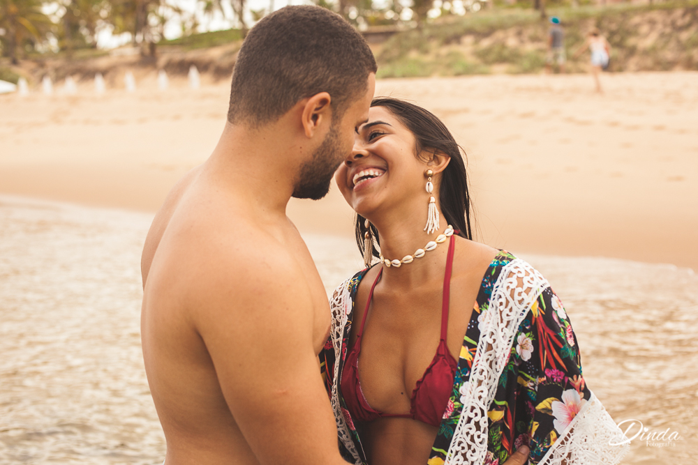 o mar e eles. ensaio fotografico casal, costa do sauipe, dinda fotografia