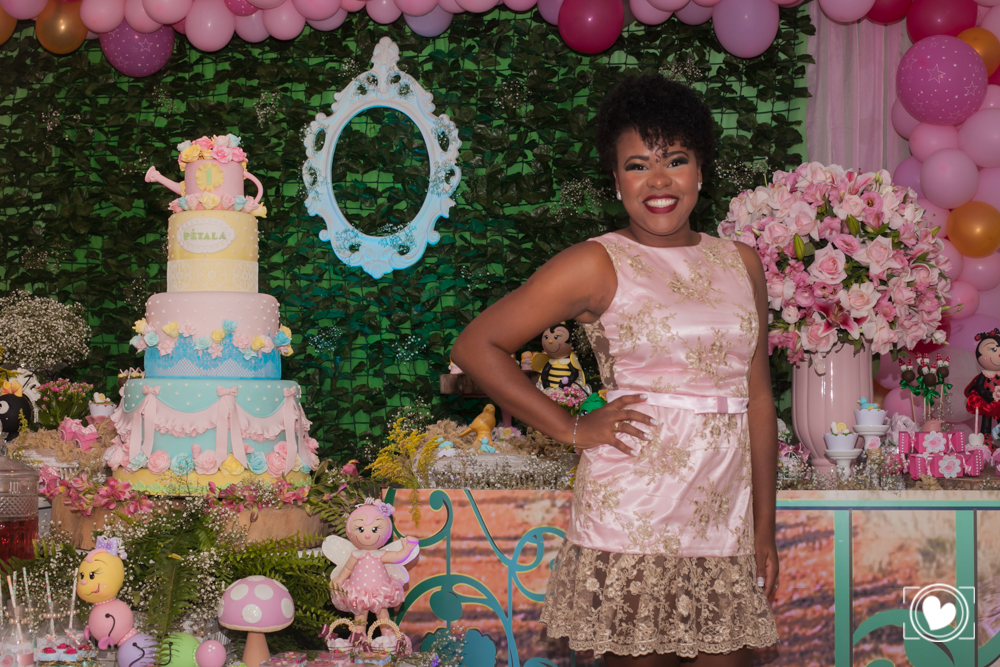 A mamãe estava com um vestido lindíssimo, fazendo conjunto com a aniversariante.