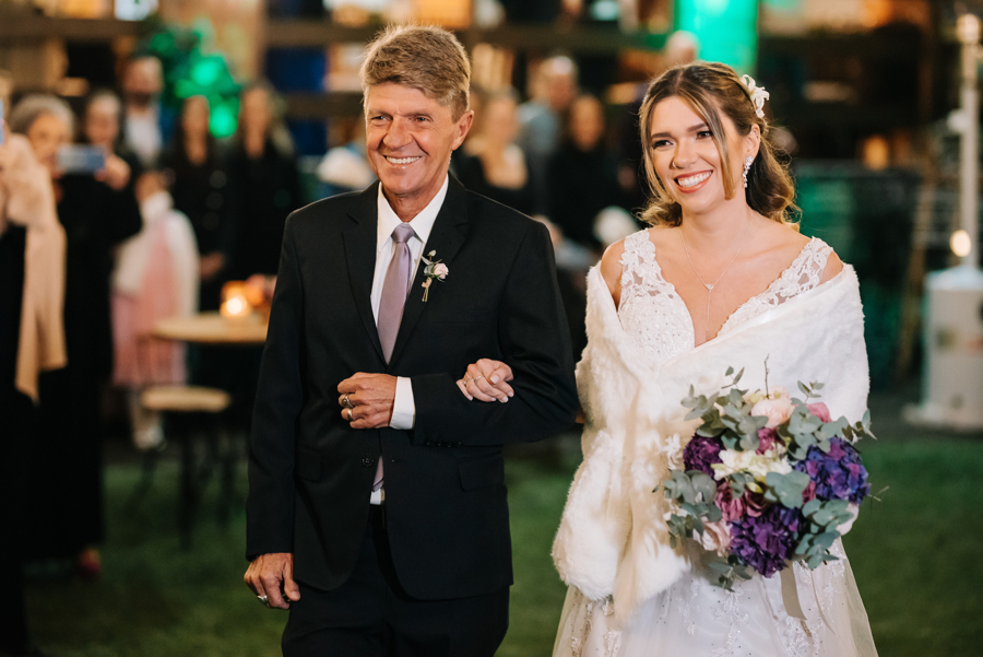 Casamento Laila e André entrada da noiva