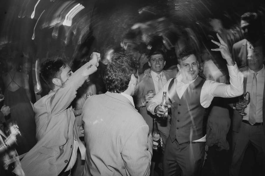 balada casamento noivo padrinhos