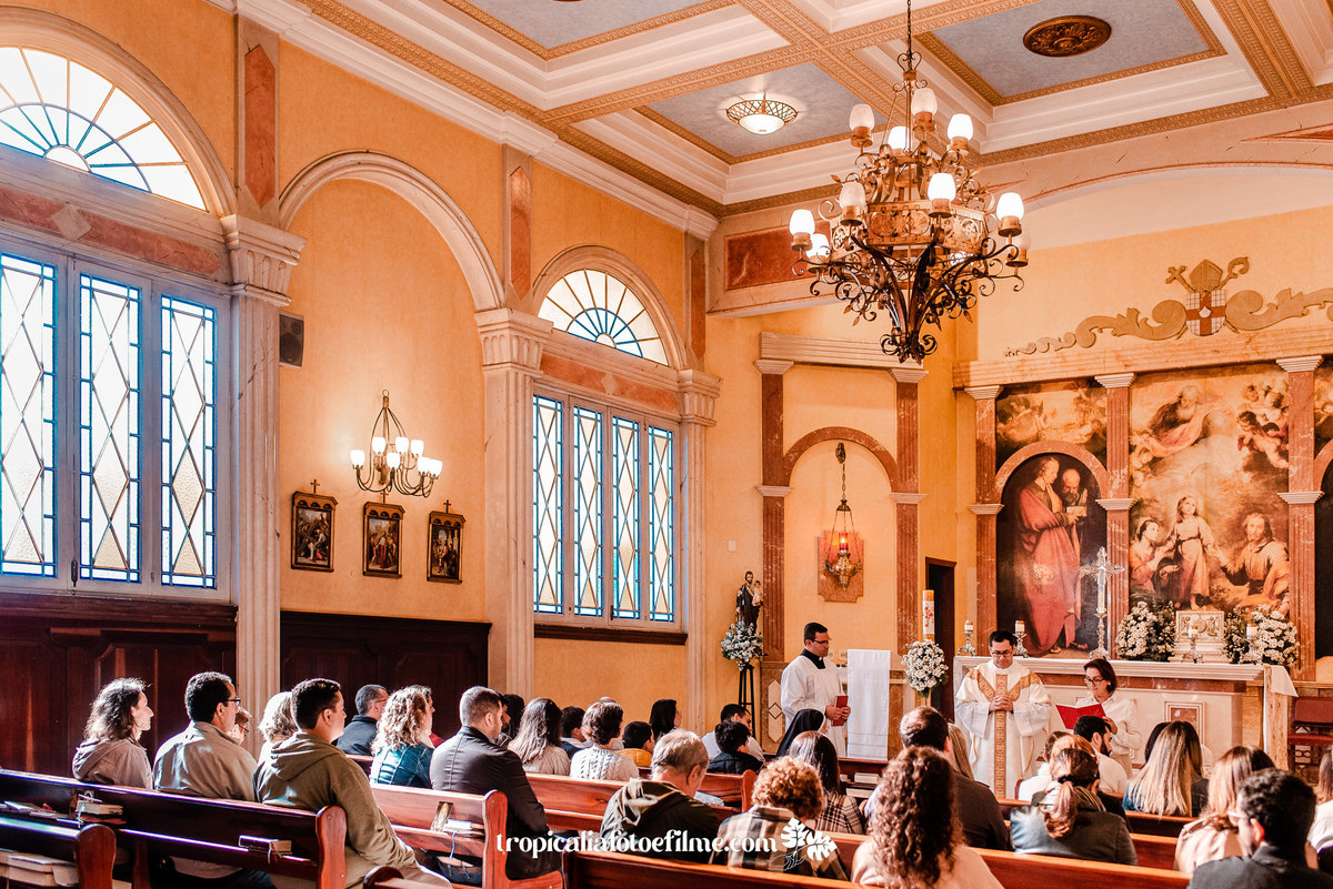 Batizado no Seminário Diocesano da Imaculada Conceição em Nova Friburgo, Rio de Janeiro. Fotografia documental foto-jornalística
