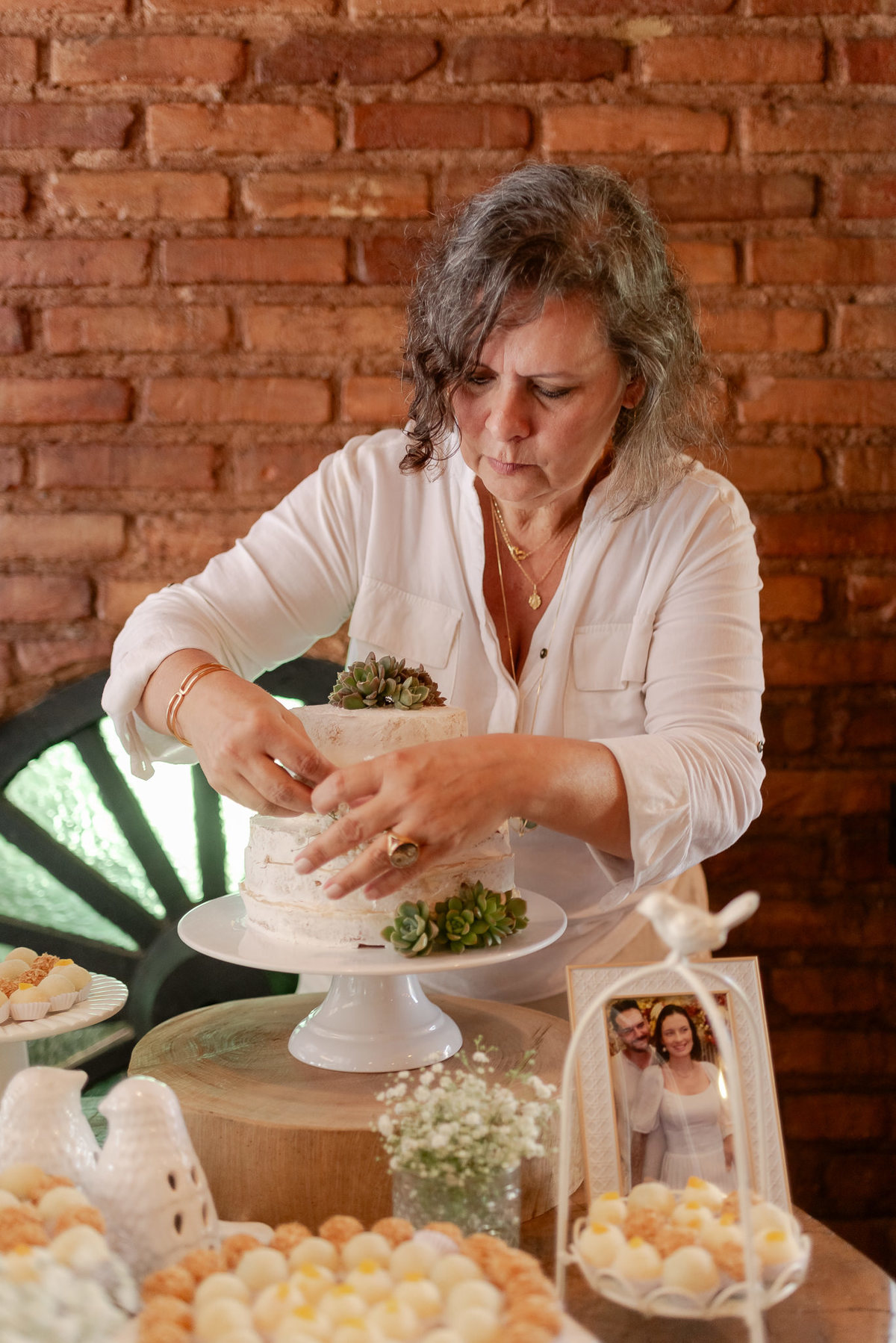 casamento intimista em Nova Friburgo. Fotografia espontânea e natural. Fotografo documental de casamentos diurnos