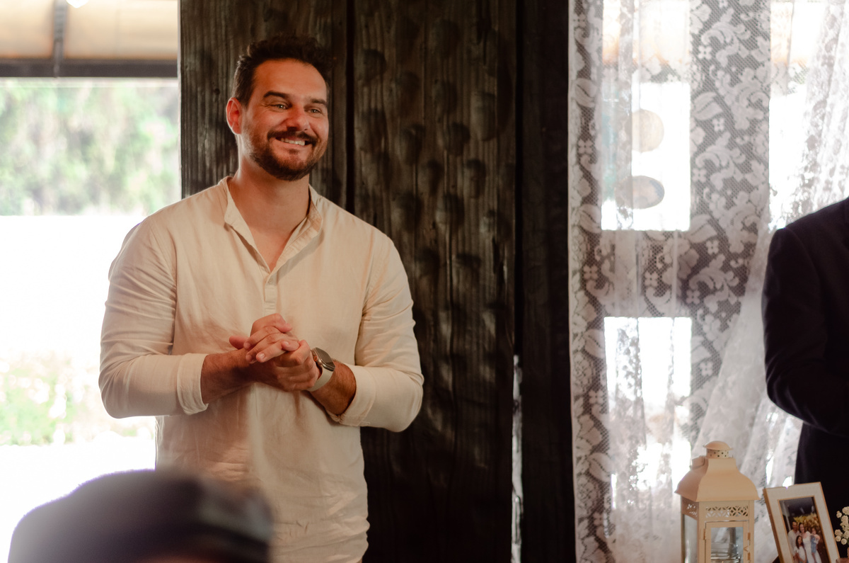 casamento intimista em Nova Friburgo. Fotografia espontânea e natural. Fotografo documental de casamentos diurnos