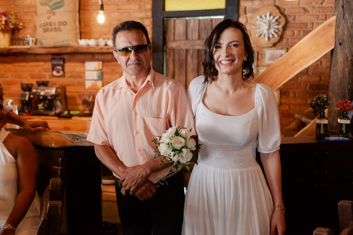 casamento intimista em Nova Friburgo. Fotografia espontânea e natural. Fotografo documental de casamentos diurnos