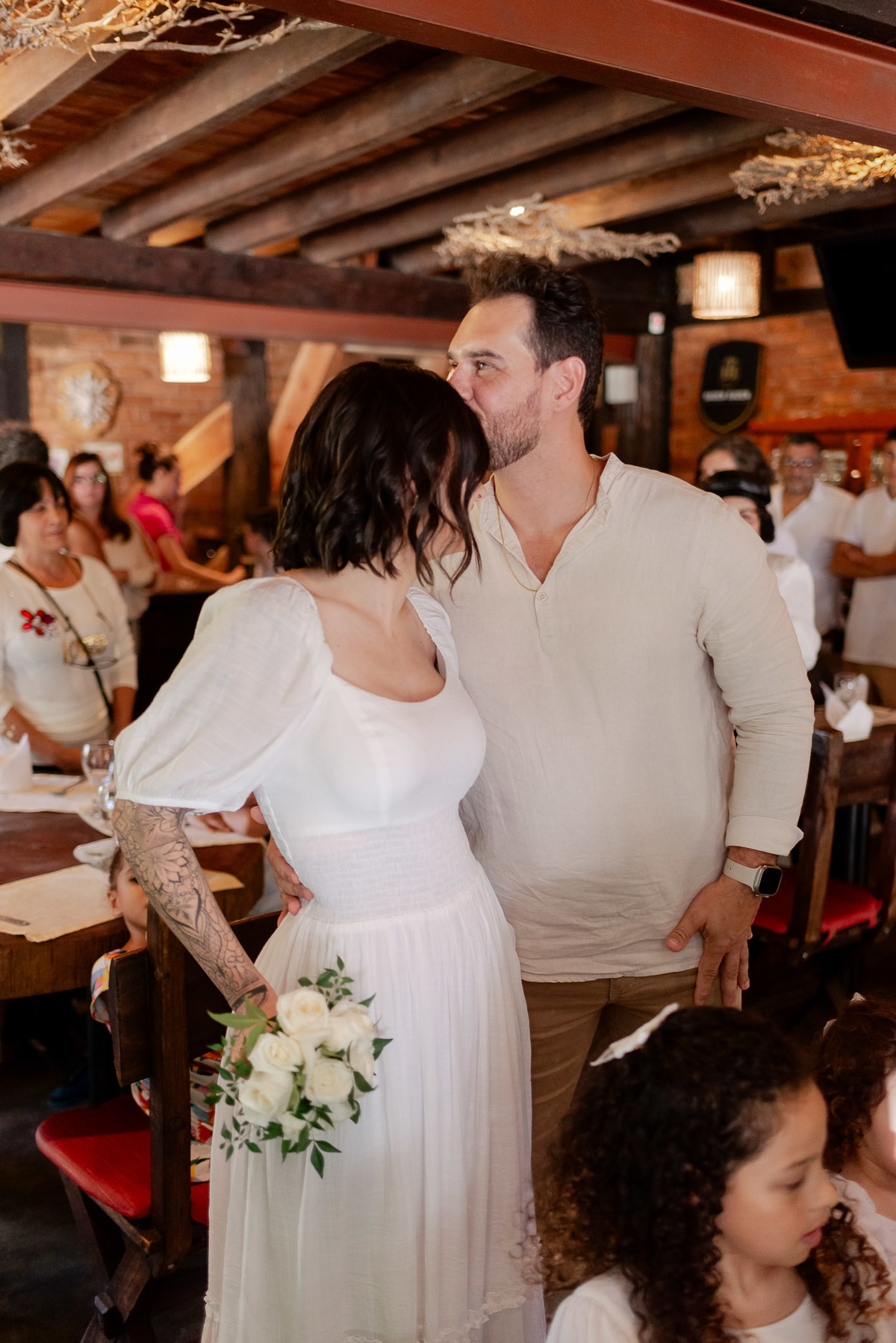 casamento intimista em Nova Friburgo. Fotografia espontânea e natural. Fotografo documental de casamentos diurnos