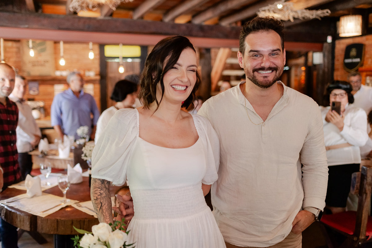 casamento intimista em Nova Friburgo. Fotografia espontânea e natural. Fotografo documental de casamentos diurnos