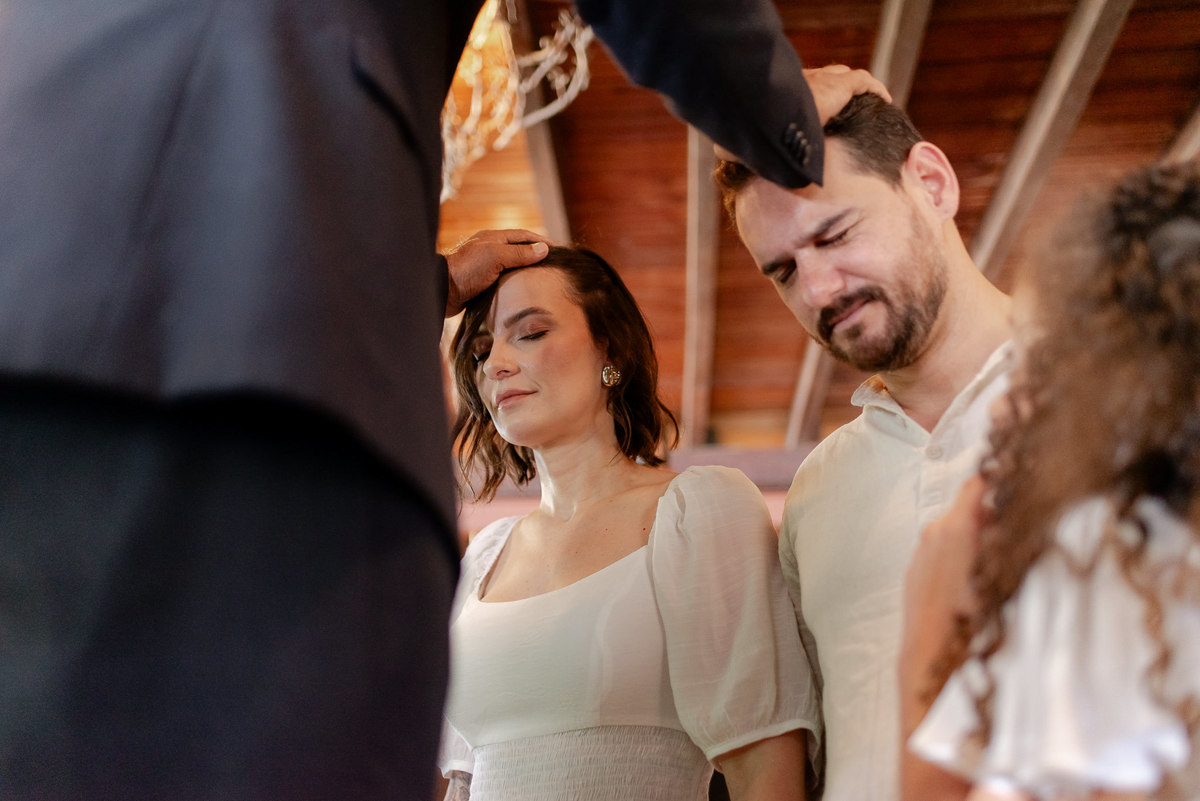 casamento intimista em Nova Friburgo. Fotografia espontânea e natural. Fotografo documental de casamentos diurnos