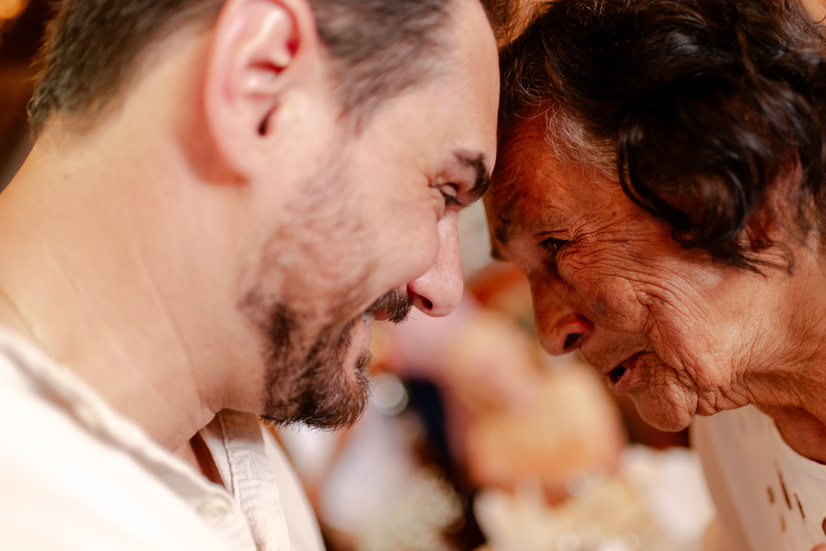 casamento intimista em Nova Friburgo. Fotografia espontânea e natural. Fotografo documental de casamentos diurnos