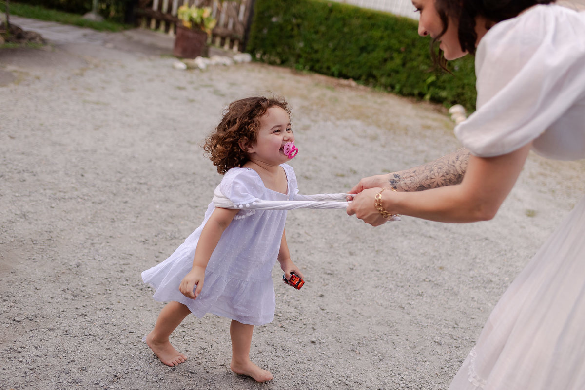 casamento intimista em Nova Friburgo. Fotografia espontânea e natural. Fotografo documental de casamentos diurnos