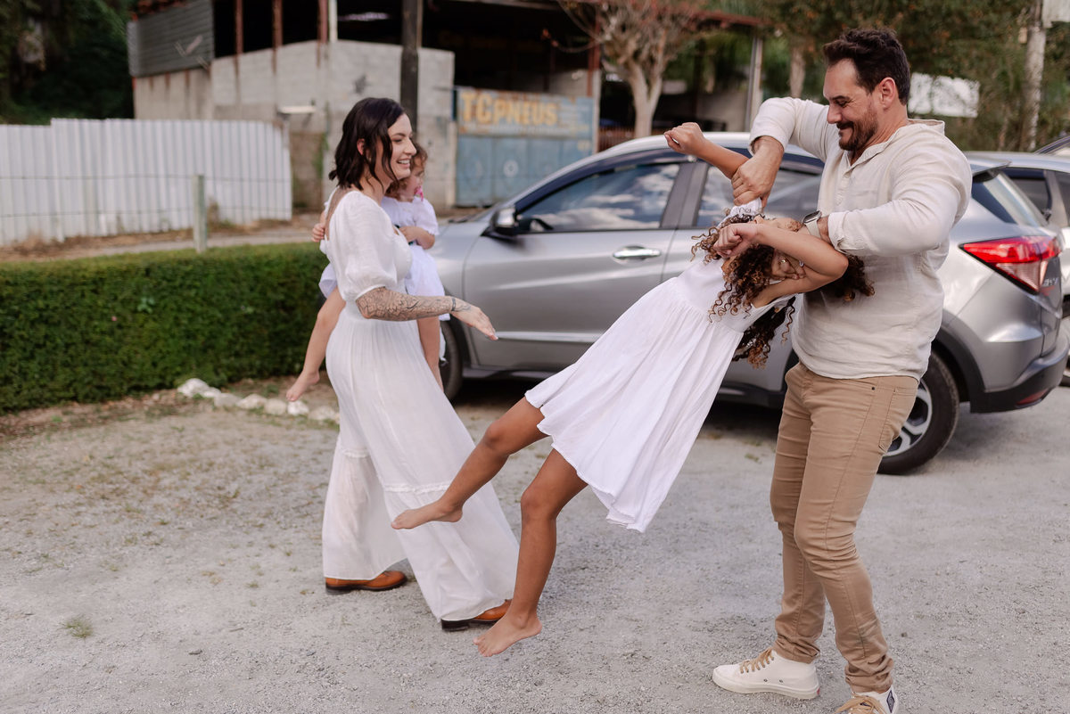 casamento intimista em Nova Friburgo. Fotografia espontânea e natural. Fotografo documental de casamentos diurnos