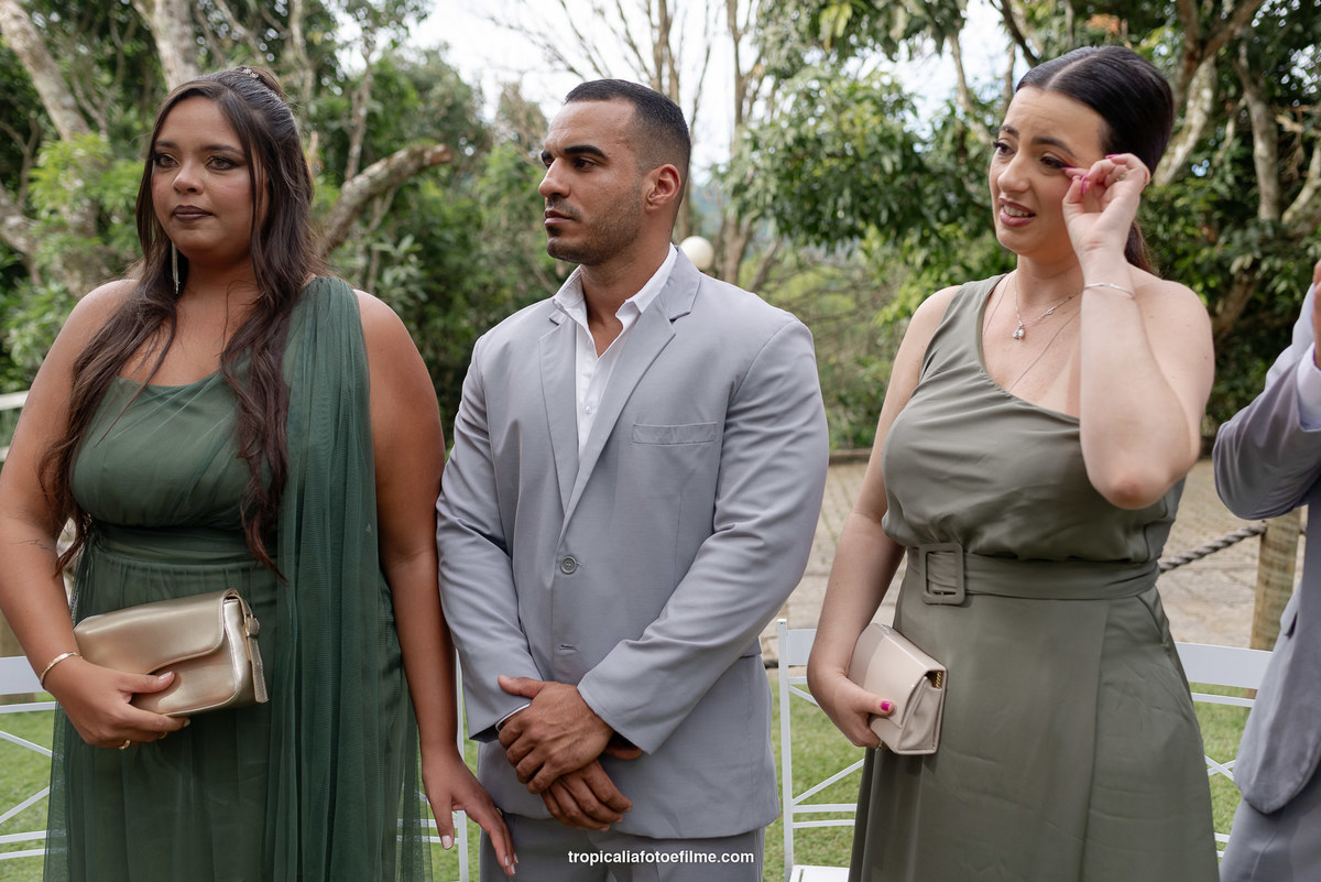 Casamento ao ar livre em Nova Friburgo, região serrana do RJ.