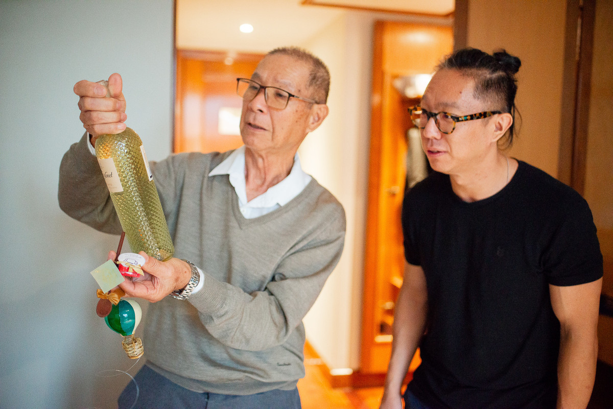 Casamento Católico na Igreja Nossa Senhora da Candelária com recepção no restaurante Cais do Oriente. Making Of no hotel Windsor. Foto e Filme Documental de casamentos no Rio de Janeiro.
