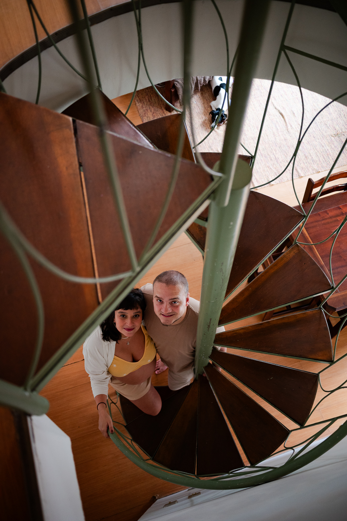 Ensaio gestante feito em casa em Nova Friburgo, região serrana do RJ.
Direção afetiva e espontânea contando a história da sua família crescendo de forma artístico e leve.