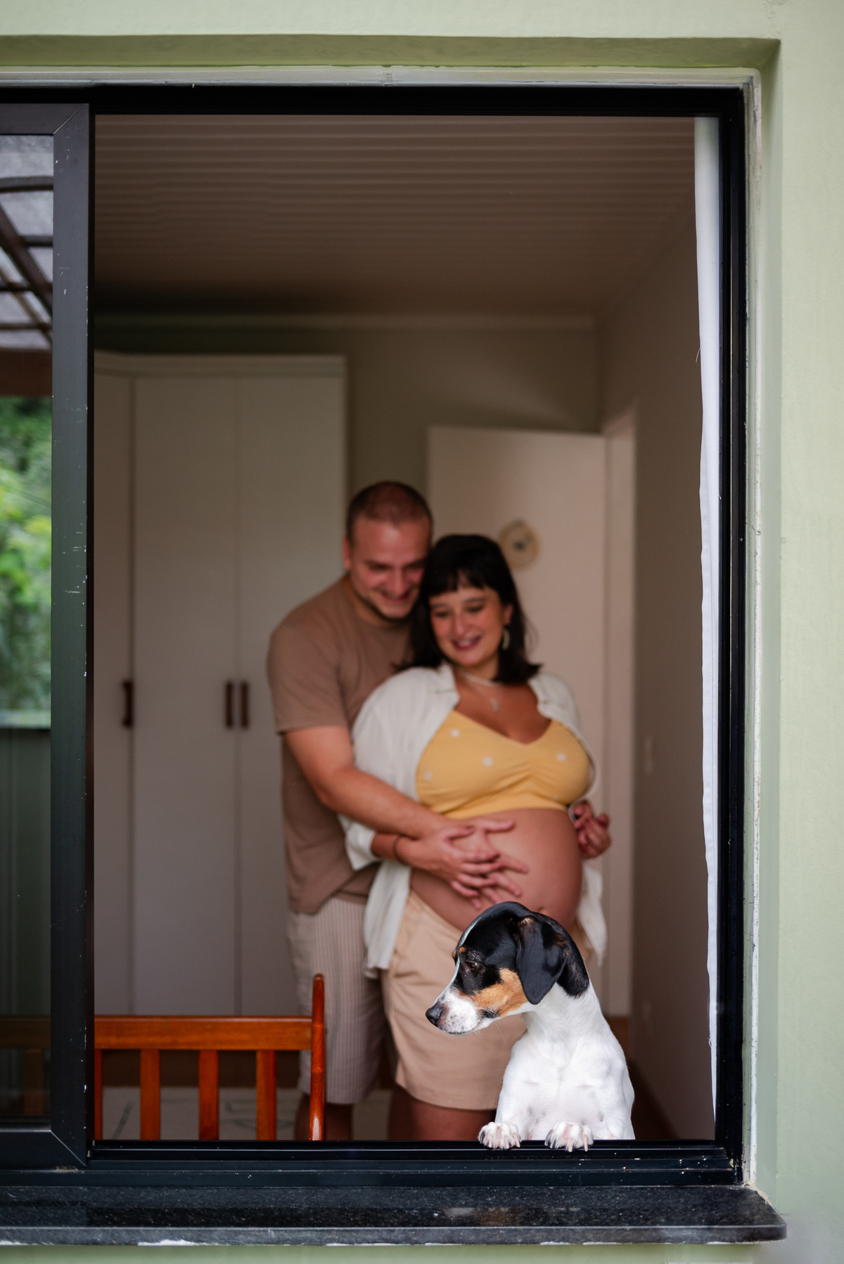 Ensaio gestante feito em casa em Nova Friburgo, região serrana do RJ.
Direção afetiva e espontânea contando a história da sua família crescendo de forma artístico e leve.