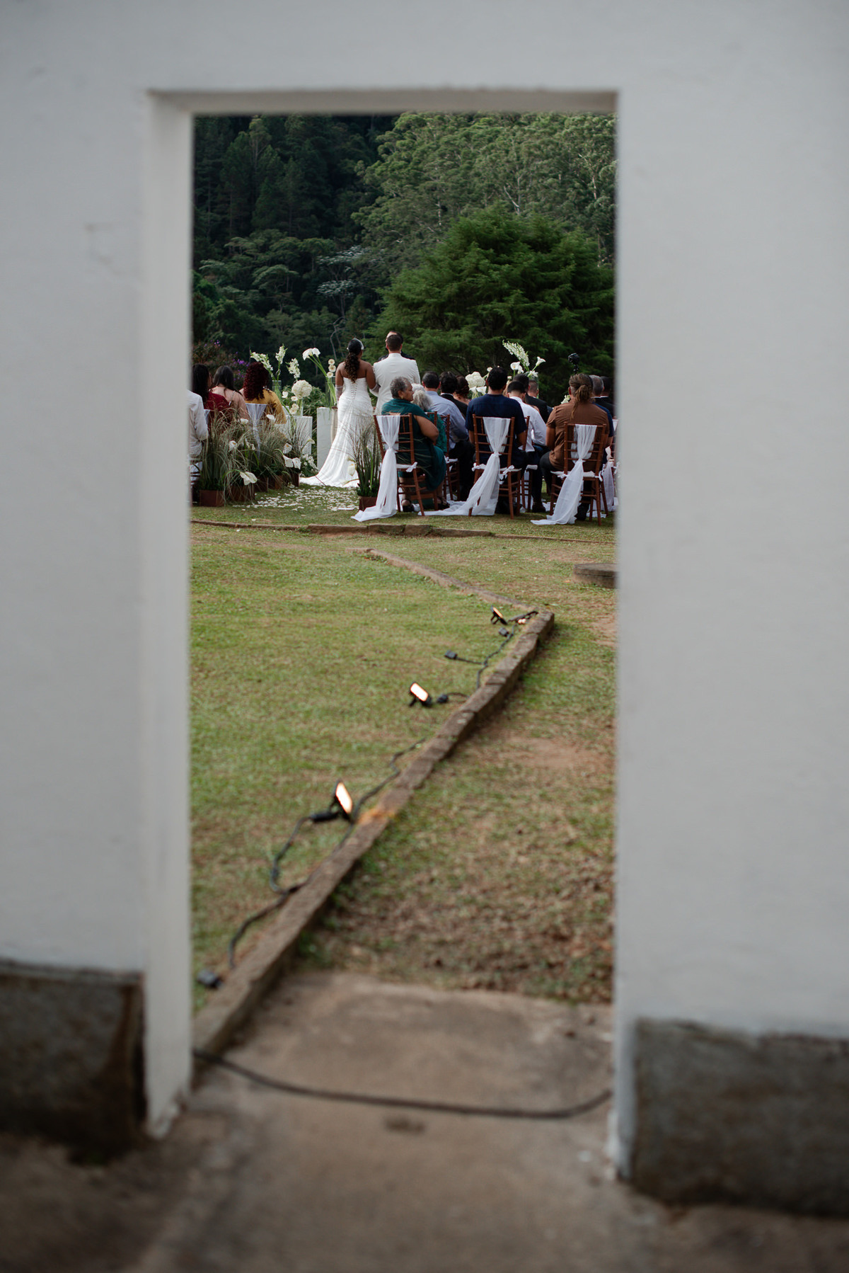 Casamento evangélico na Villa Massari em Nova Friburgo, região serrana do Rio de Janeiro.

Foto e Filme documental com registro espontâneo, leve e artístico.
