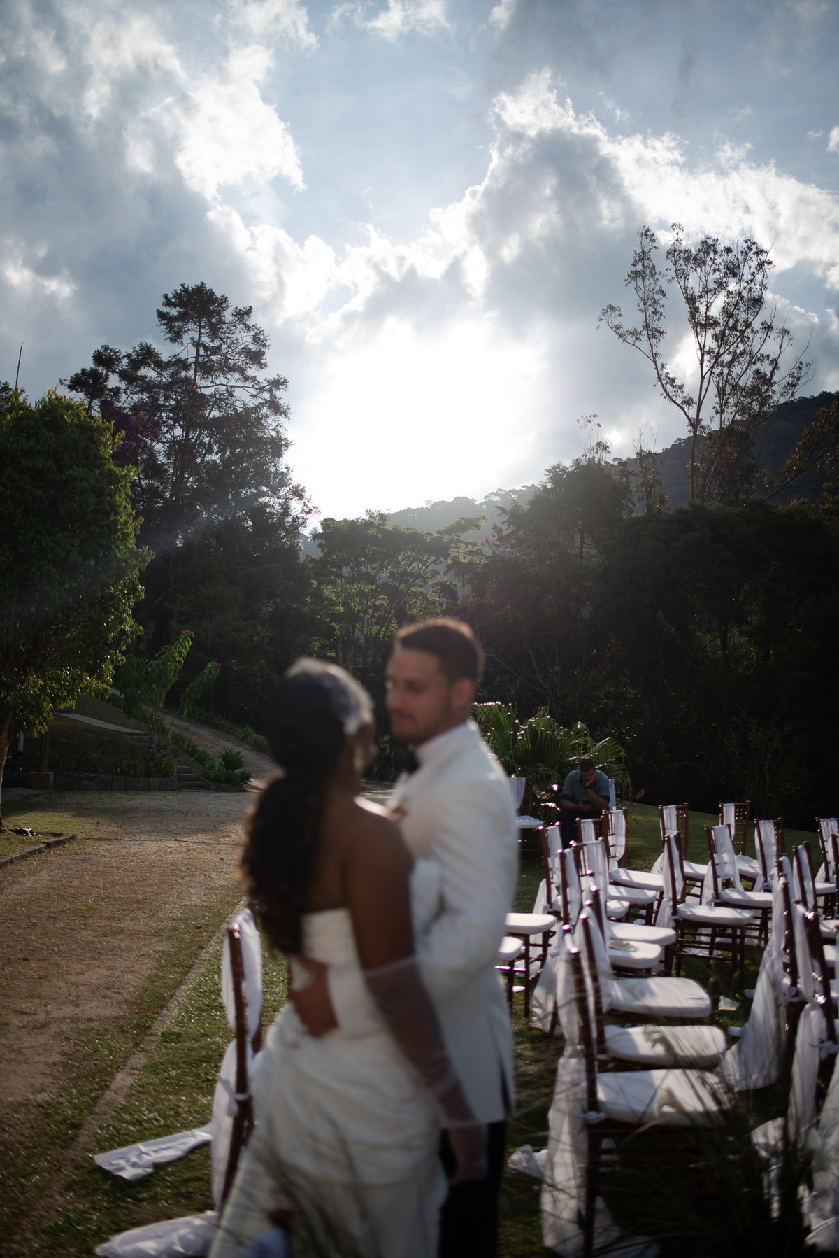 Casamento evangélico na Villa Massari em Nova Friburgo, região serrana do Rio de Janeiro.

Foto e Filme documental com registro espontâneo, leve e artístico.