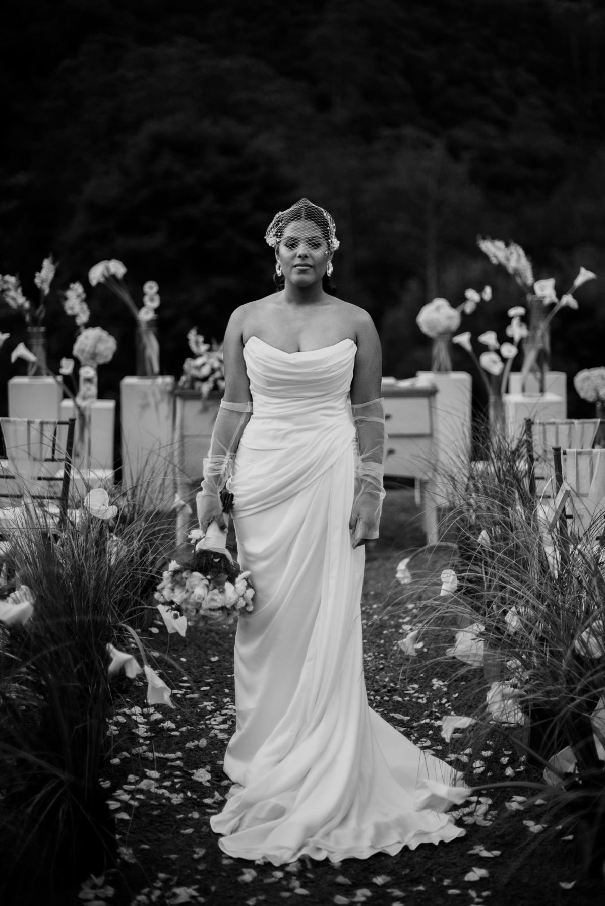 Casamento evangélico na Villa Massari em Nova Friburgo, região serrana do Rio de Janeiro.

Foto e Filme documental com registro espontâneo, leve e artístico.