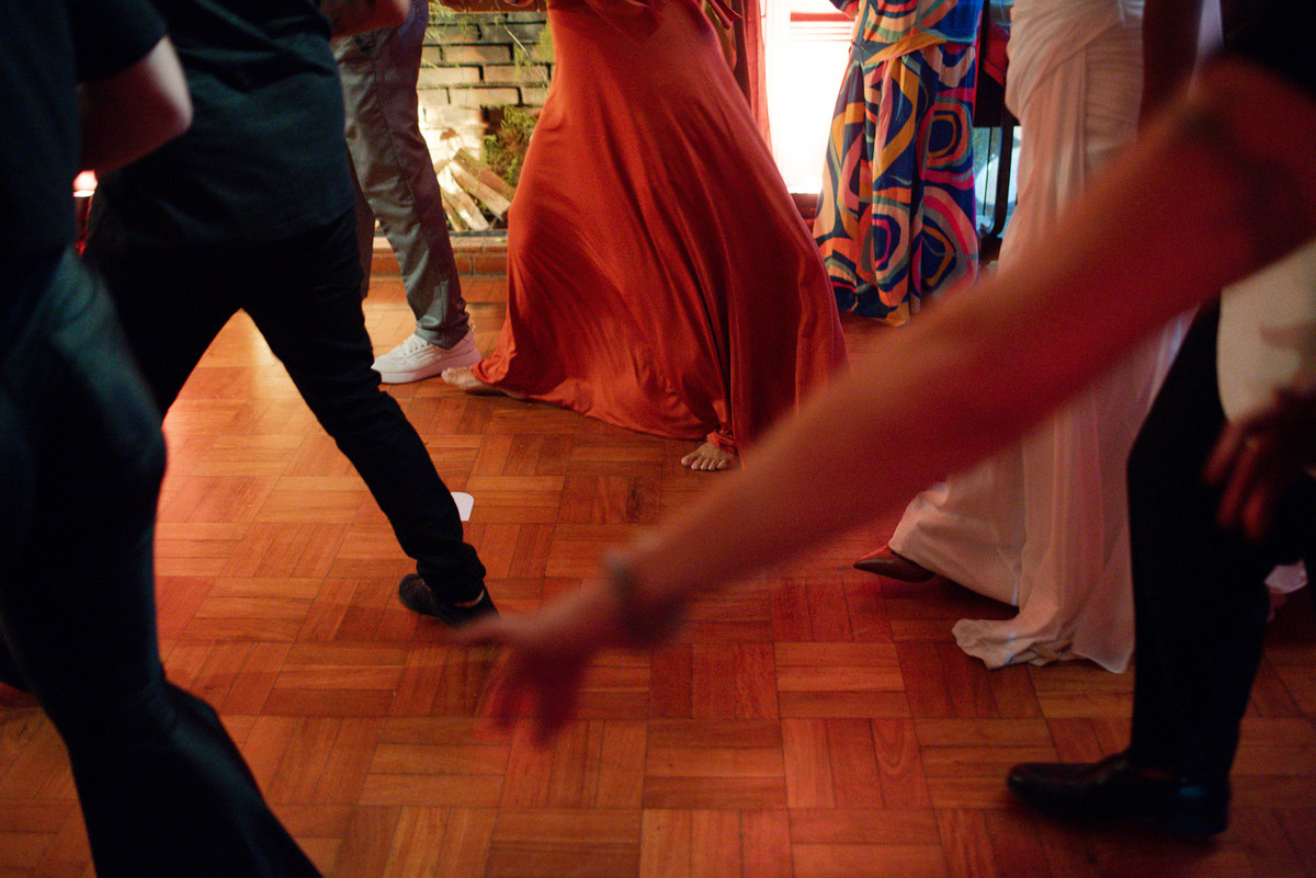 Casamento evangélico na Villa Massari em Nova Friburgo, região serrana do Rio de Janeiro.

Foto e Filme documental com registro espontâneo, leve e artístico.