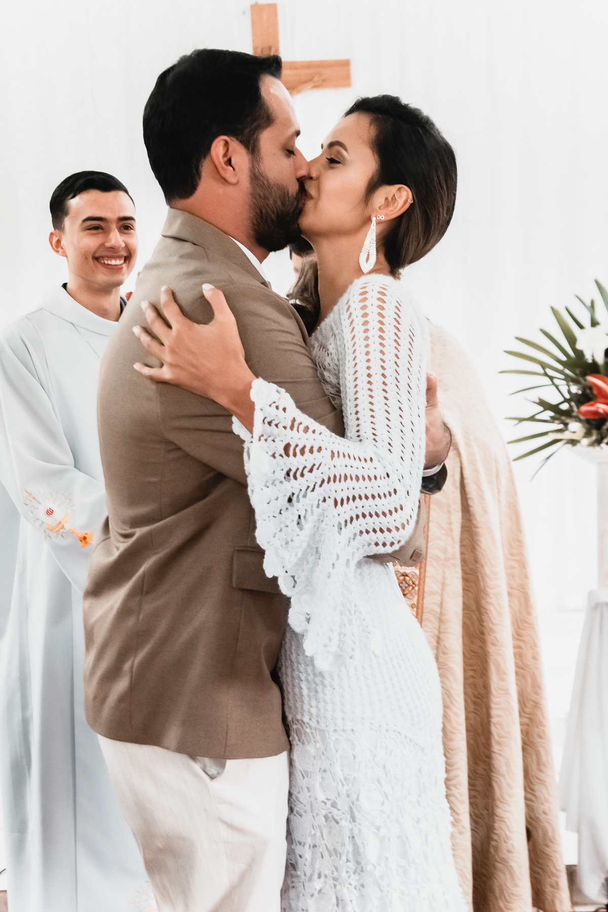 Fotografo de Casamento em Valença - RJ. Casamento em Rio Preto Minas Gerais. Foto do beijo dos noivos